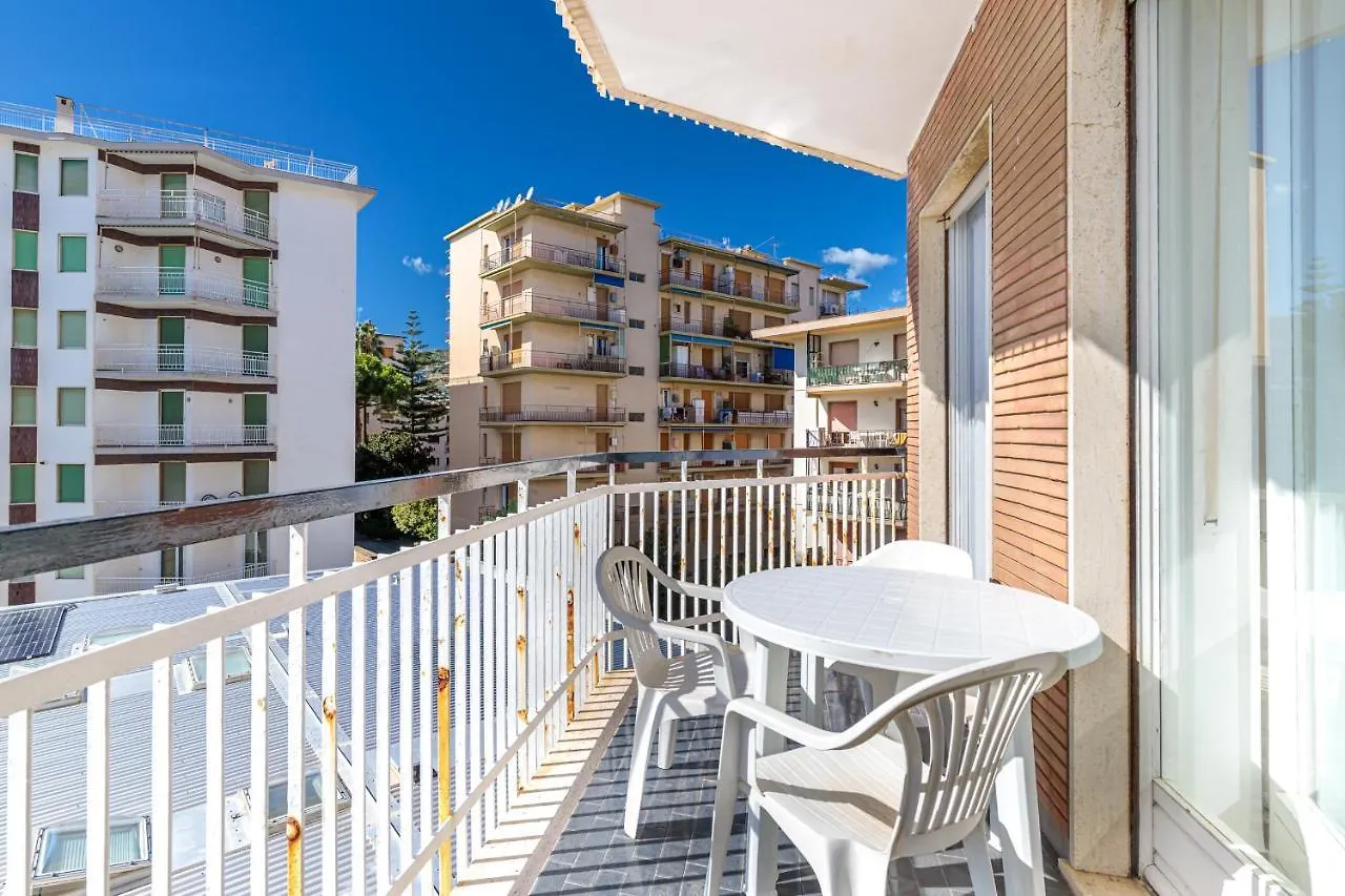 Grattacielo Vittoria Apartments Arma di Taggia