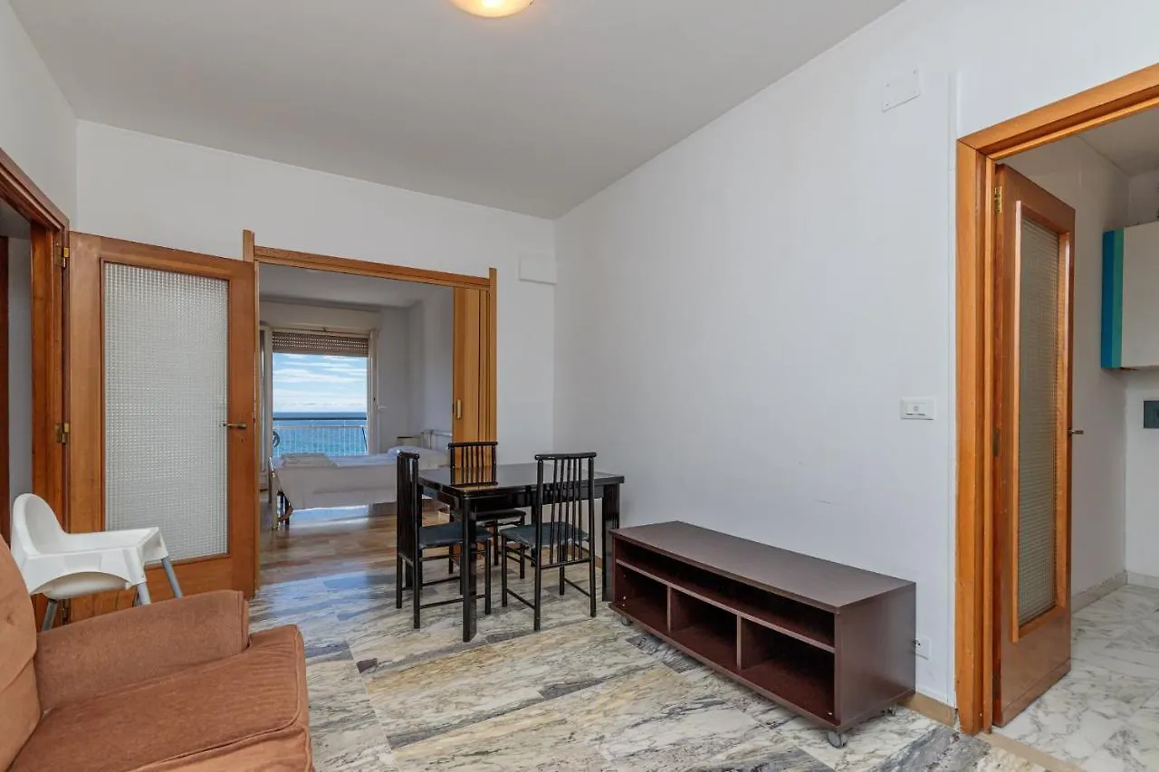 Grattacielo Vittoria Apartments Arma di Taggia 0*,  Italia